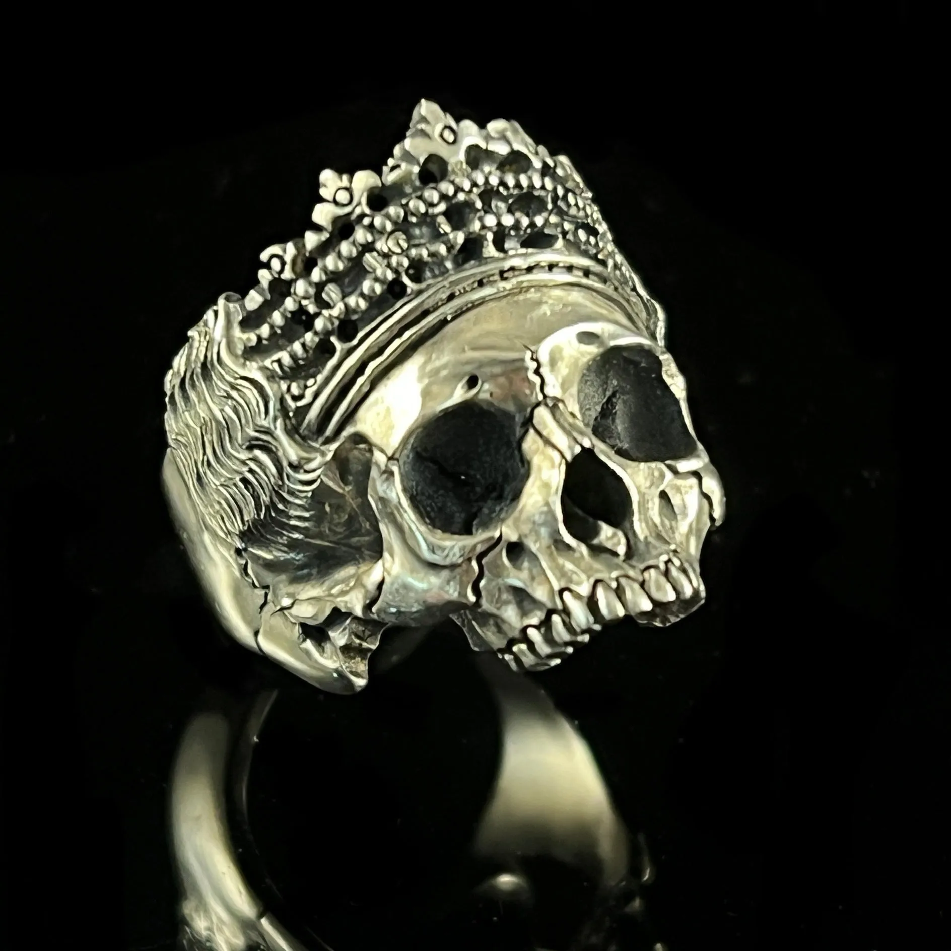 925 Silver Queen Ring