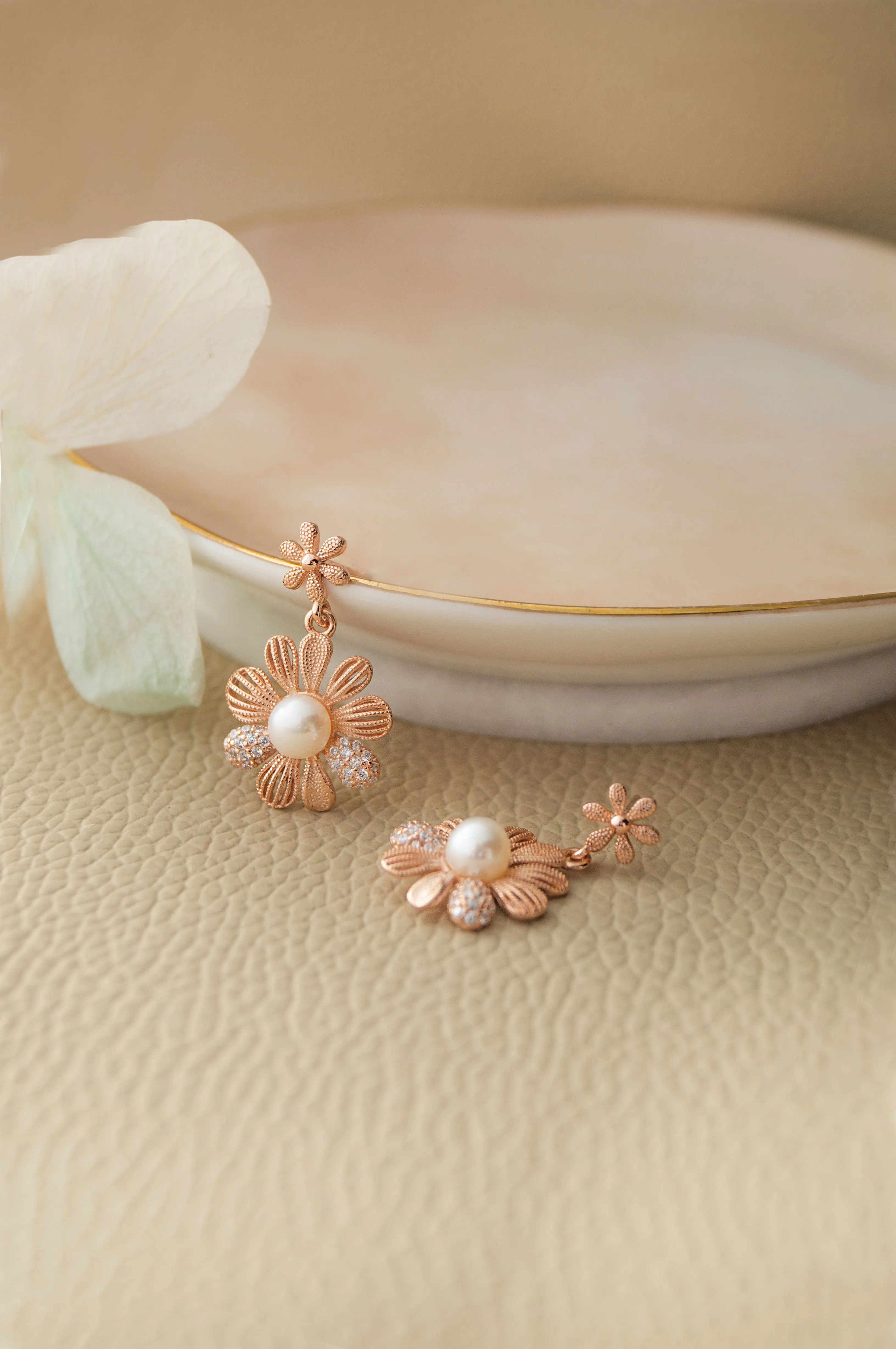 Alluring Pearl Rose Gold Plated Sterling Silver Stud Earrings