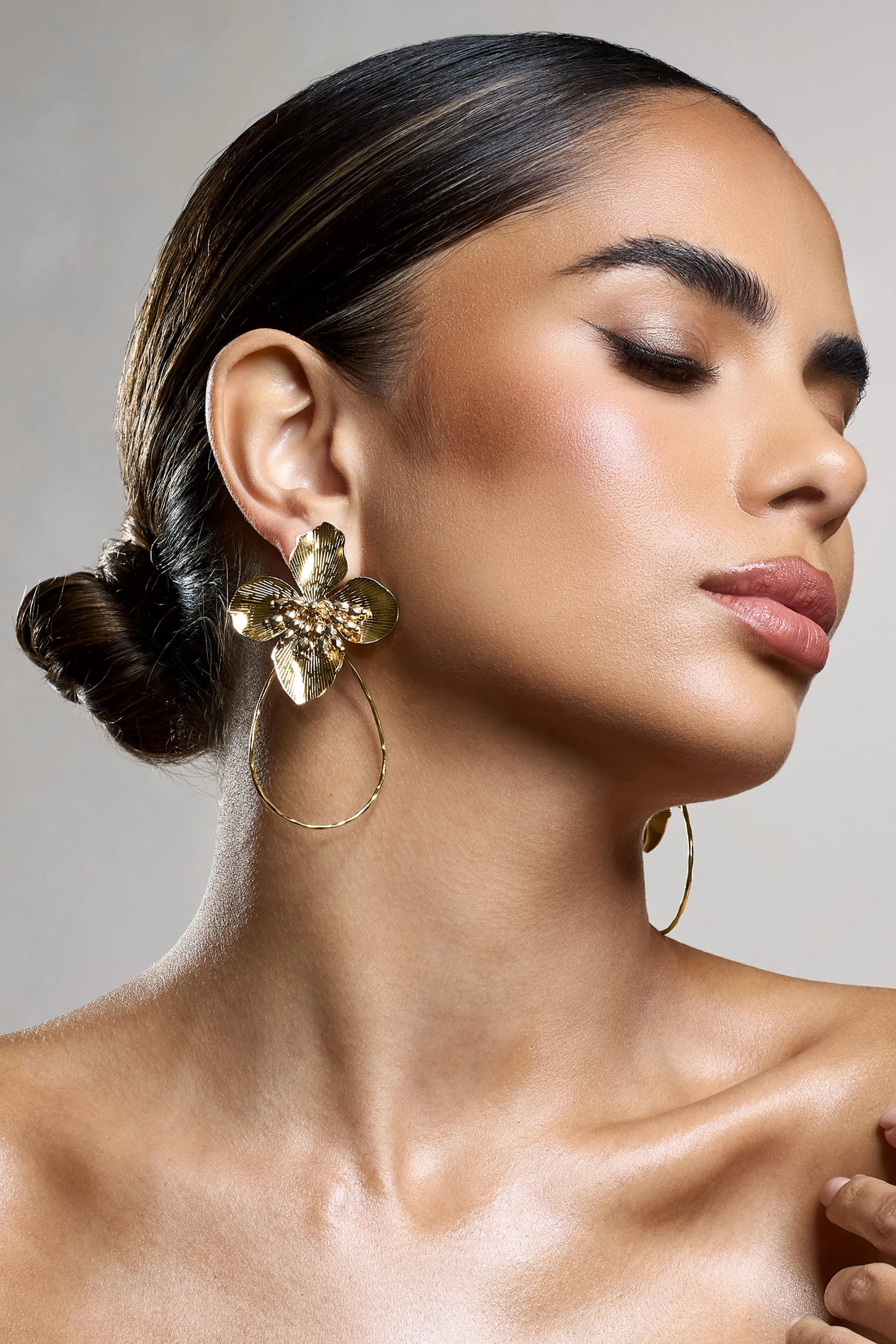 Augustina | Gold Flower Drop Earrings