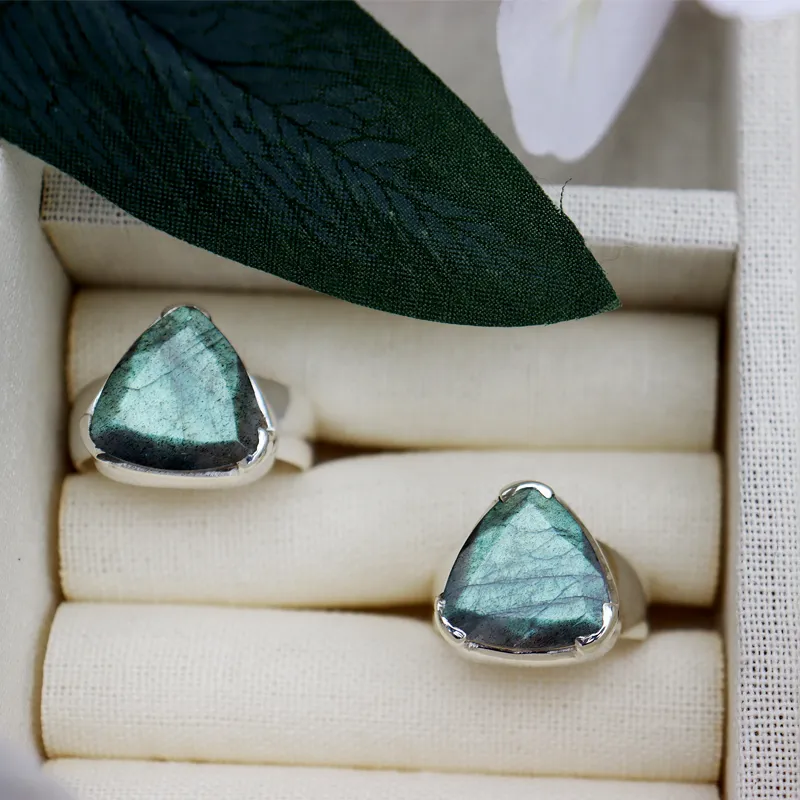 Char Labradorite Teardrop Ring