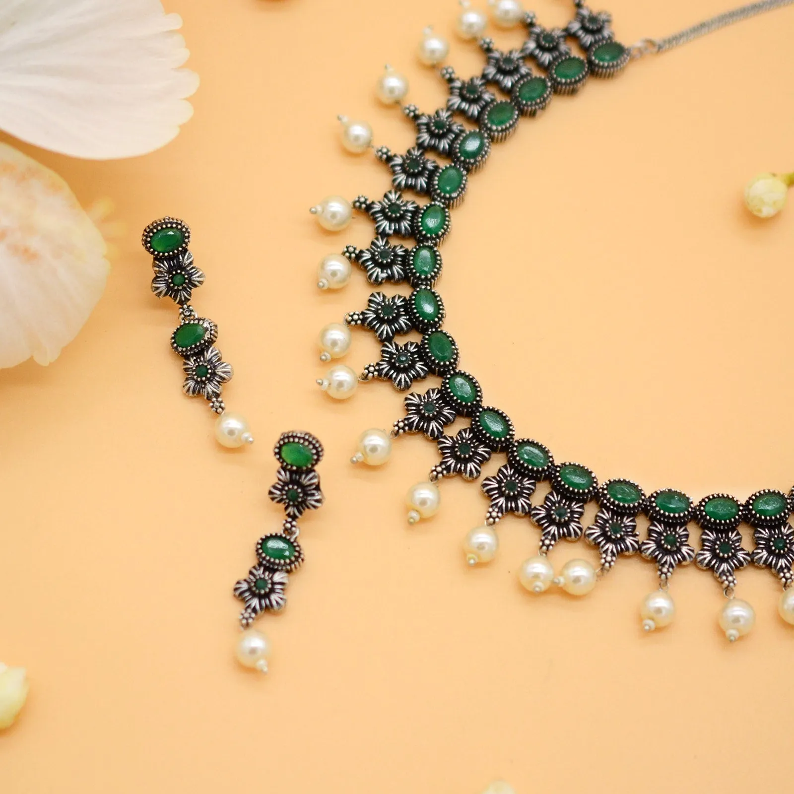 Ekladh Green Stone Silver Pearl Necklace Set