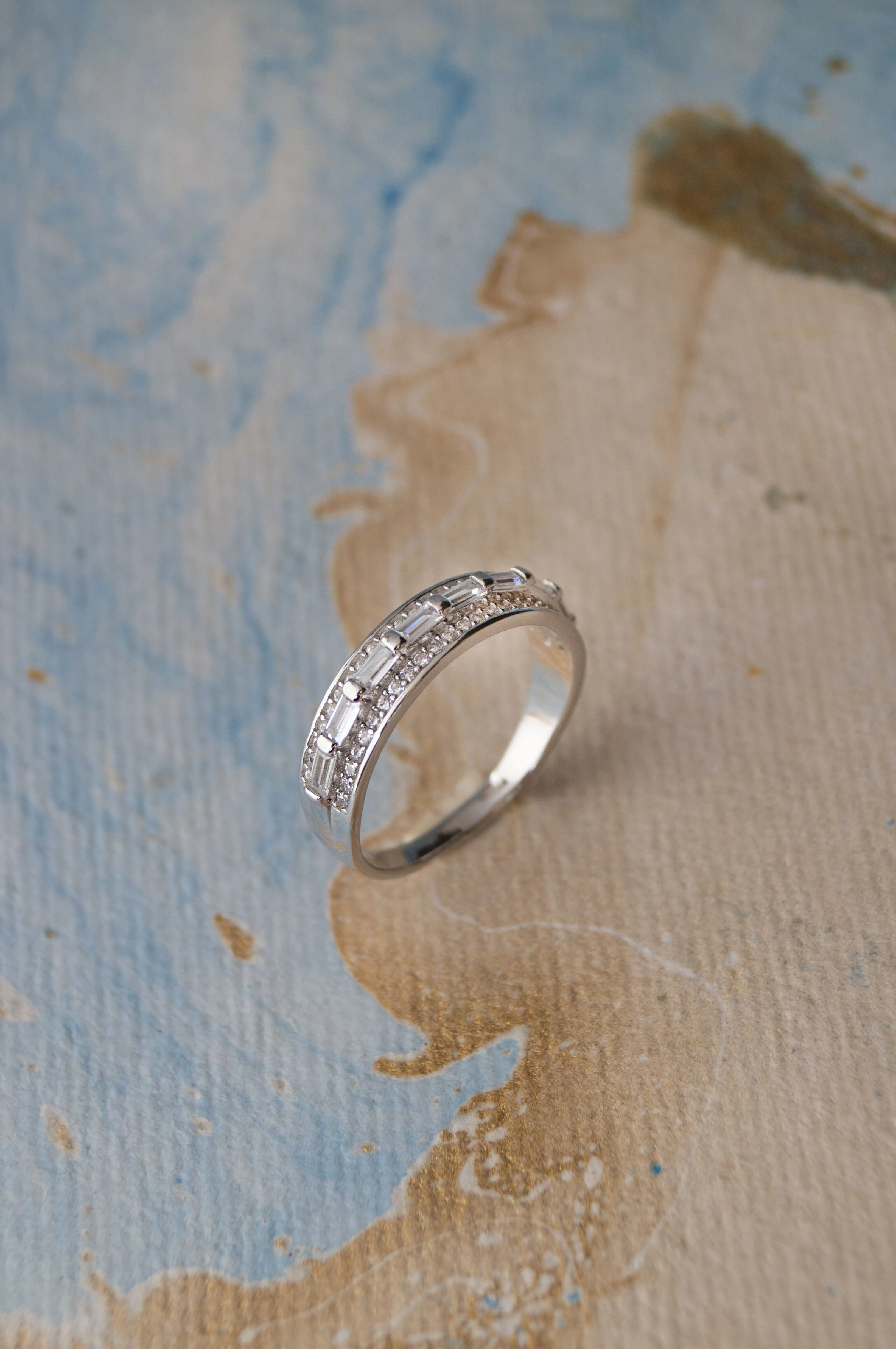 Gorgeous Linear Sterling Silver Band Ring