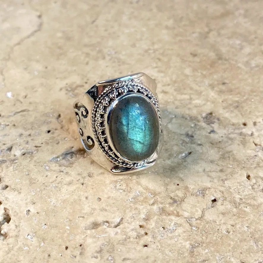 Labradorite Oval Gemstone Ring - Jali