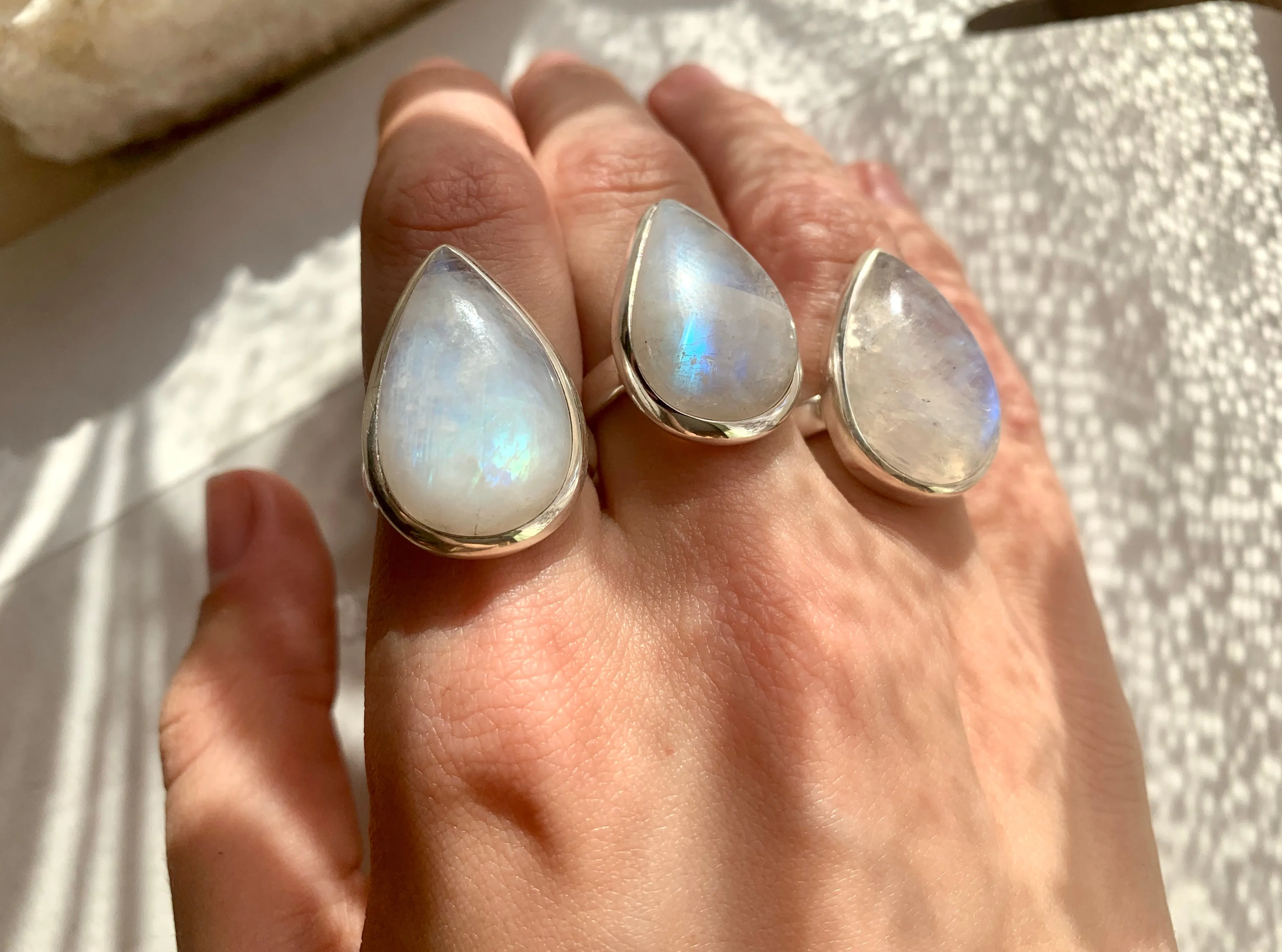 Moonstone Akoni Ring - Regular Teardrop (US 7)