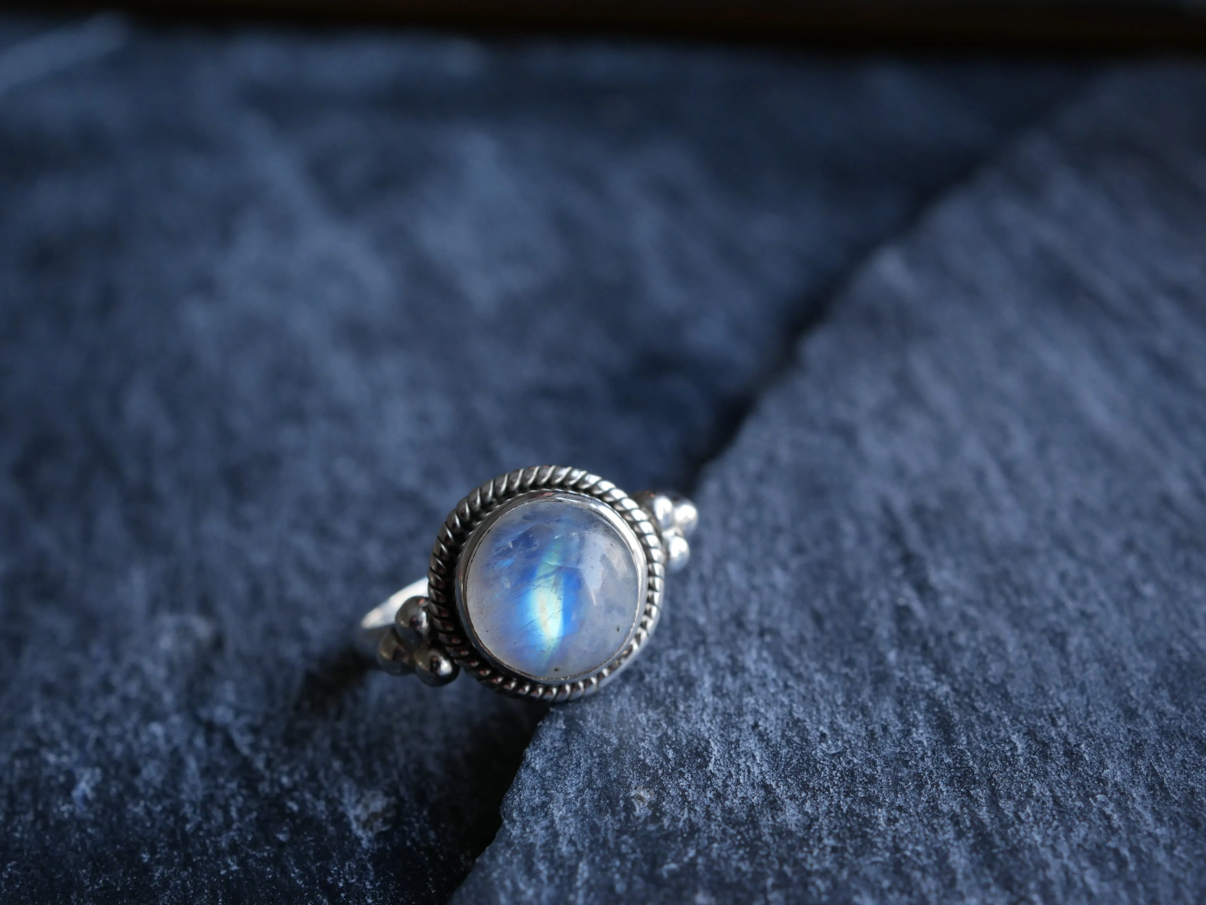 Moonstone Kaisa Ring - Round all