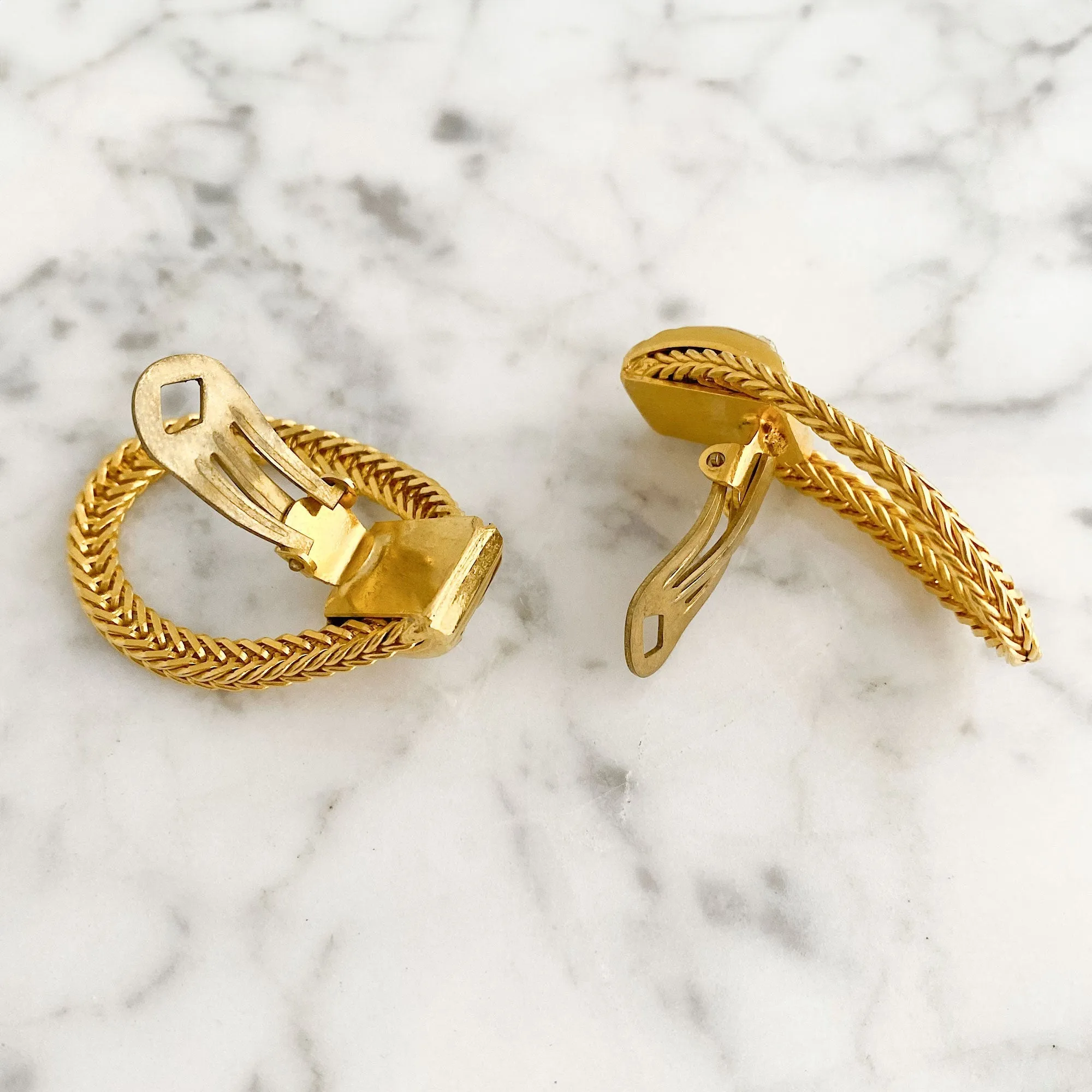 RITA gold chain hoop clip earrings