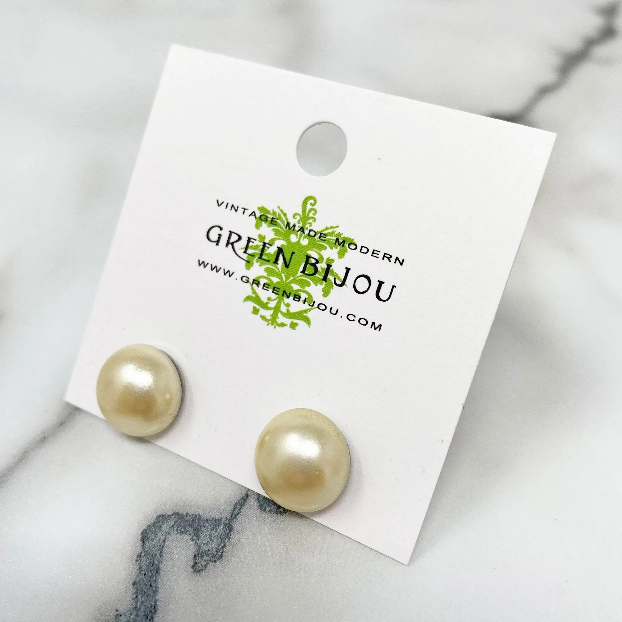 RONA cream pearl studs