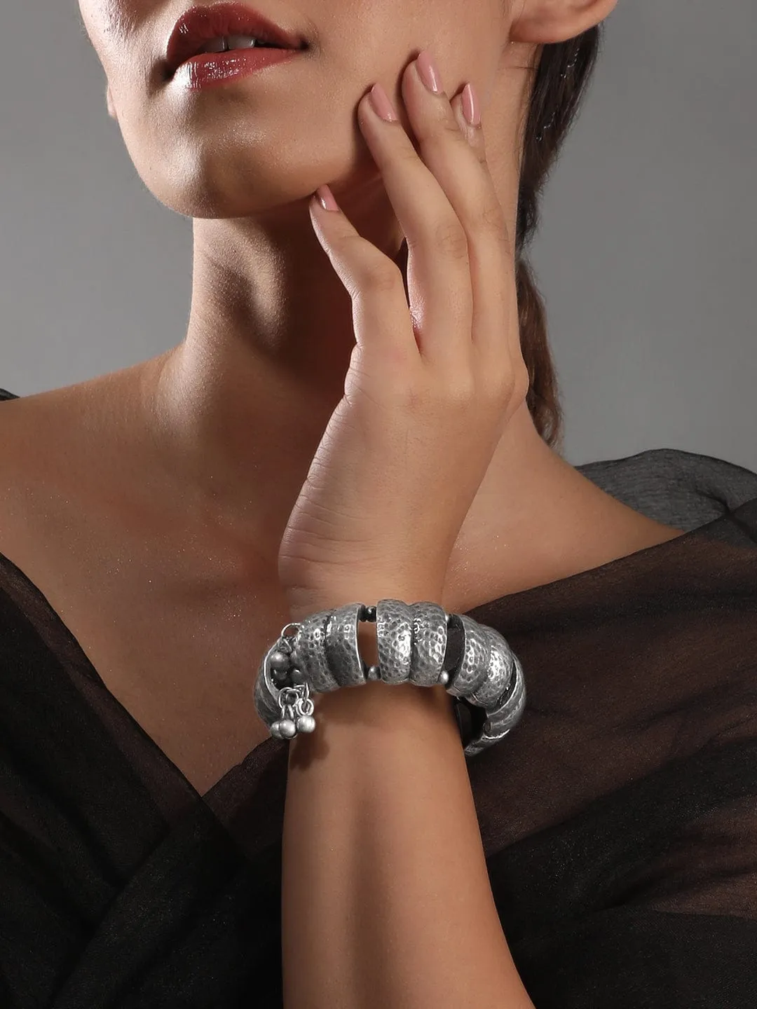 Rubans Oxidised  Women Silver-Plated Kada Bracelet