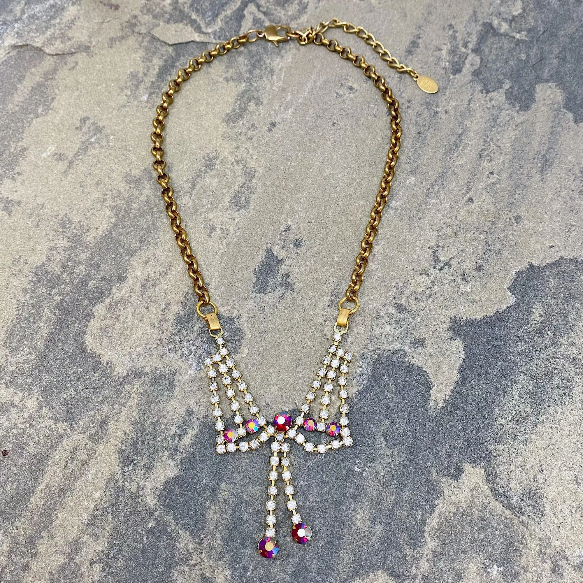 STEPHANIE rhinestone V necklace